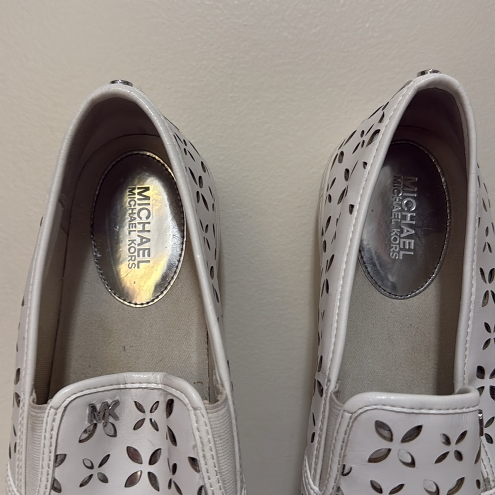 Michael Kors “Keaton” leather cutout slip on sneaker in size 11 - Picture 2 of 9